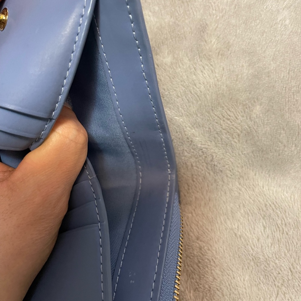 Tory Burch bi fold wallet - Picture 5 of 16